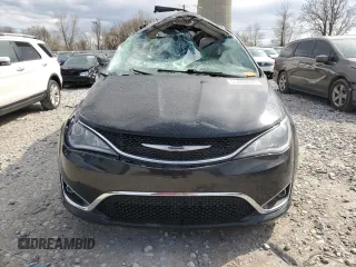 2020 Chrysler Pacifica Limited z VIN 2C4RC1GG0LR130605, wystawiony jako Copart lot #53888655 z przebiegiem Nie podano mil oraz Nie do naprawy • Non repairable. Historia ofert i sprzedaży dostępna na DreamBid. Obrazek 5.