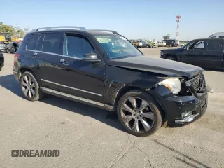 2011 Mercedes-Benz GLK 350 with VIN WDCGG8HB9BF678805, listed as a Copart auction lot 69872274 with 139,268 mi miles and Salvage Title. Bid and sale history available at DreamBid. Image 4.