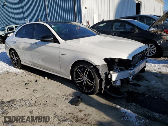 2018 Mercedes-Benz E-Class AMG E 43 with VIN WDDZF6EB8JA479188, listed as a Copart auction lot 86960244 with 61,271 mi miles and Salvage Title. Bid and sale history available at carsss.com. Image 4.