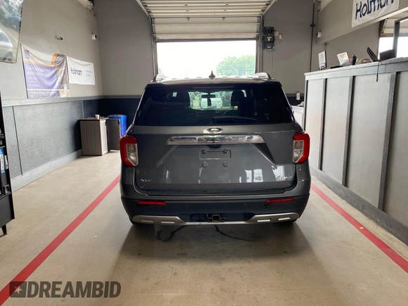 2022 Ford Explorer XLT with VIN 1FMSK8DH5NGB39343, listed as a IAAI auction lot 42788984 with 118,323 mi miles and . Bid and sale history available at DreamBid. Image 14.
