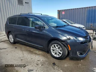 2020 Chrysler Pacifica Touring L with VIN 2C4RC1BG2LR110816, listed as a Copart auction lot 58183415 with 47,184 mi miles and Salvage title. Bid and sale history available at DreamBid. Image 4.