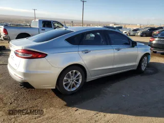 2019 Ford Fusion SE with VIN 3FA6P0HD4KR251223, listed as a Copart auction lot 42451445 with 37,710 mi miles and Salvage Title. Bid and sale history available at carsss.com. Image 3.
