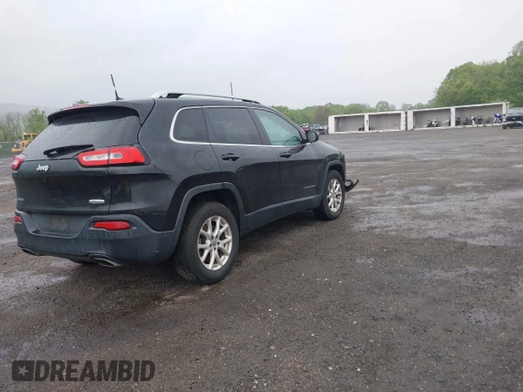 2016 Jeep Cherokee Latitude with VIN 1C4PJMCS6GW221075, listed as a IAAI auction lot 42259107 with 115,912 mi miles and . Bid and sale history available at DreamBid. Image 4.