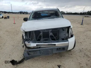 2009 Chevrolet Silverado 1500 LT with VIN 2GCEC23C191139697, listed as a Copart auction lot 88074455 with 243,119 mi miles and Salvage Title. Bid and sale history available at carsss.com. Image 5.