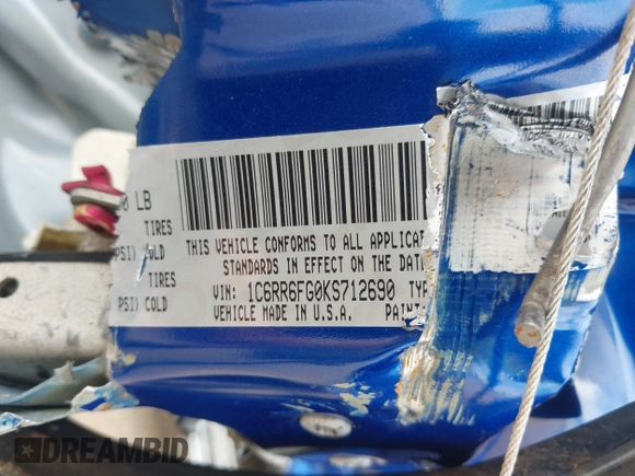 2019 Ram 1500 Tradesman z VIN 1C6RR6FG0KS712690, wystawiony jako IAAI lot #42227307 z przebiegiem Nie podano mil oraz . Historia ofert i sprzedaży dostępna na DreamBid. Obrazek 9.