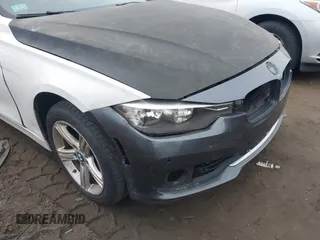 2012 BMW 3 Series 328i с VIN WBA3C1C58CF431864, выставлен на аукционе IAAI как лот 41732575 с пробегом Не указан миль и . История ставок и продаж доступна на DreamBid. Изображение 6.