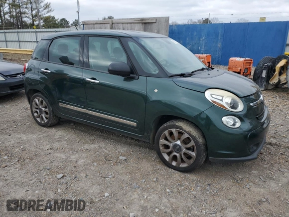 2014 FIAT 500L Lounge with VIN ZFBCFACH0EZ008379, listed as a Copart auction lot 86357254 with 164,031 mi miles and Clean Title. Bid and sale history available at DreamBid. Image 4.