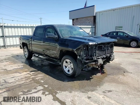2018 Chevrolet Silverado 1500 LT with VIN 3GCUKREC3JG475223, listed as a Copart auction lot 52489485 with 189,001 mi miles and Salvage Title. Bid and sale history available at carsss.com. Image 14.