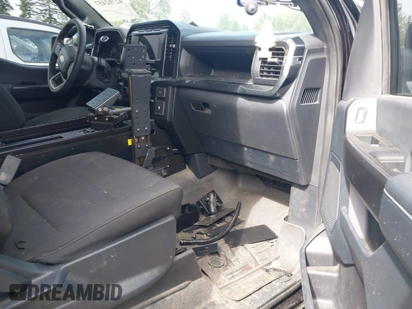 2022 Ford F-150 with VIN 1FTFW1P88NKD26828, listed as a IAAI auction lot 42702457 with 43,327 mi miles and . Bid and sale history available at DreamBid. Image 5.