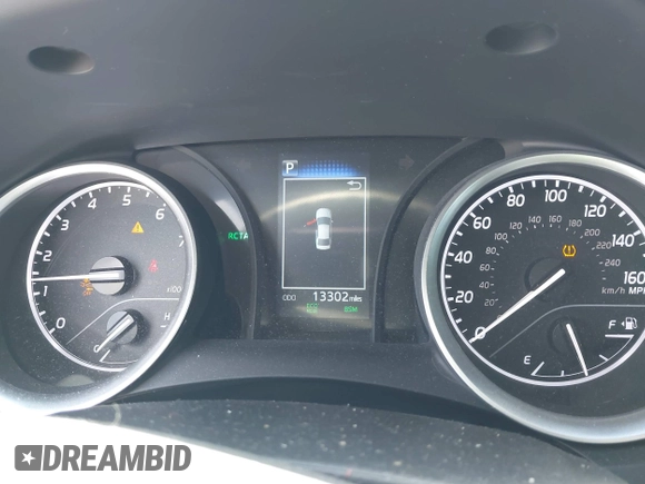 2024 Toyota Camry LE z VIN 4T1R11AK5RU881936, wystawiony jako IAAI lot #42080937 z przebiegiem 13 302 mil mil oraz . Historia ofert i sprzedaży dostępna na DreamBid. Obrazek 7.