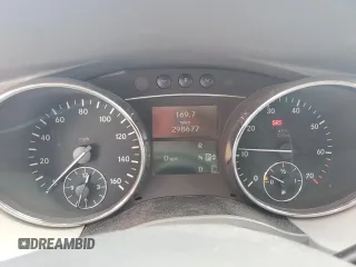2006 Mercedes-Benz R 5.0L with VIN 4JGCB75E96A009699, listed as a Copart auction lot 82325574 with 298,677 mi miles and Salvage Title. Bid and sale history available at DreamBid. Image 9.