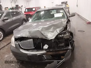 2007 Buick Lucerne V6 CXL with VIN 1G4HD57287U141960, listed as a IAAI auction lot 41777406 with 153,882 mi miles. Bid and sale history available at carsss.com. Image 12.