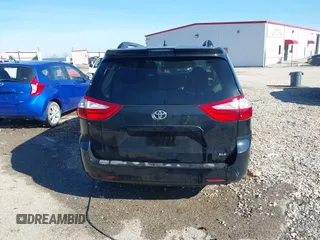 2019 Toyota Sienna XLE Auto Access Seat with VIN 5TDYZ3DC9KS995408, listed as a IAAI auction lot 41114546 with 98,280 mi miles. Bid and sale history available at carsss.com. Image 17.