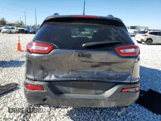 2017 Jeep Cherokee Altitude z VIN 1C4PJLAS0HW578220, wystawiony jako Copart lot #84244064 z przebiegiem 32 618 mil mil oraz Szkoda całkowita • Salvage title. Historia ofert i sprzedaży dostępna na DreamBid. Obrazek 6.
