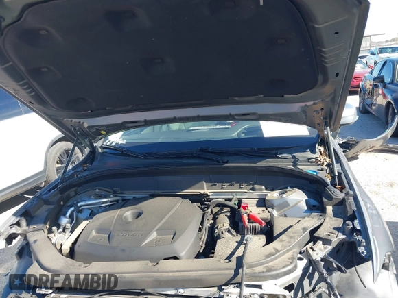 2020 Volvo XC60 Momentum with VIN YV4A22RK7L1586688, listed as a IAAI auction lot 41257331 with 38,393 mi miles and . Bid and sale history available at DreamBid. Image 10.