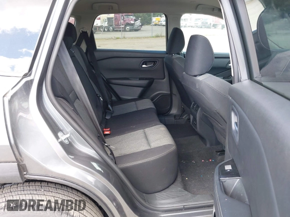 2024 Nissan Rogue SV z VIN 5N1BT3BA3RC672598, wystawiony jako IAAI lot #42279132 z przebiegiem 29 491 mil mil oraz . Historia ofert i sprzedaży dostępna na DreamBid. Obrazek 8.