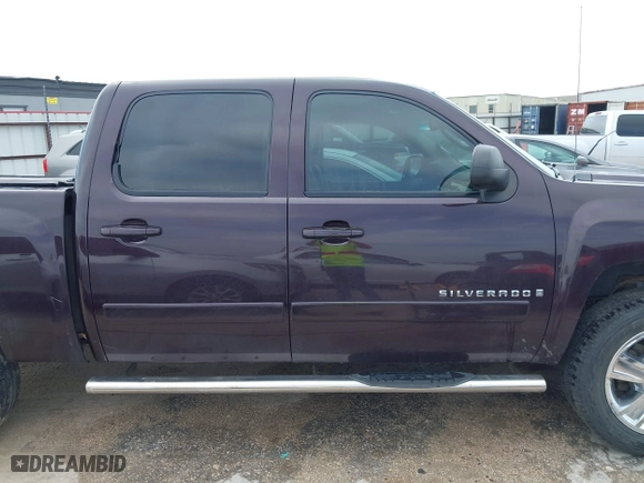 2008 Chevrolet Silverado 1500 LT w/1LT with VIN 2GCEK13J281331057, listed as a IAAI auction lot 41949729 with 276,931 mi miles. Bid and sale history available at carsss.com. Image 13.