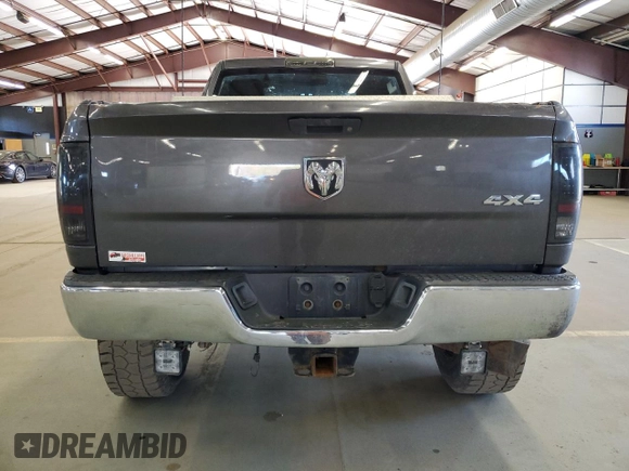 2015 Ram 2500 Tradesman z VIN 3C6UR5CL1FG524912, wystawiony jako Copart lot #54245925 z przebiegiem 312 171 mil mil oraz Czysty tytuł • Clean title. Historia ofert i sprzedaży dostępna na DreamBid. Obrazek 6.