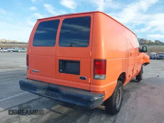 2008 Ford Econoline Cargo Commercial z VIN 1FTNE14W58DA56967, wystawiony jako IAAI lot #41841891 z przebiegiem 205 561 mil mil oraz . Historia ofert i sprzedaży dostępna na DreamBid. Obrazek 4.