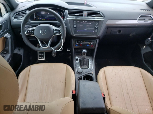 2024 Volkswagen Tiguan SE R-Line Black with VIN 3VV8B7AX5RM106702, listed as a Copart auction lot 54958375 with 47,099 mi miles and Salvage title. Bid and sale history available at DreamBid. Image 8.