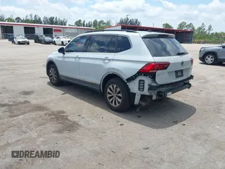 2018 Volkswagen Tiguan SEL with VIN 3VV3B7AX4JM188193, listed as a IAAI auction lot 42107802 with 68,911 mi miles and . Bid and sale history available at DreamBid. Image 3.