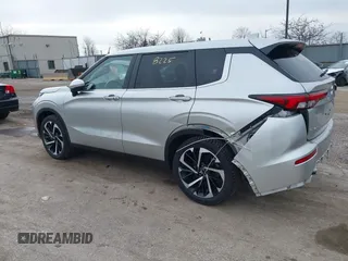 2023 Mitsubishi Outlander SE z VIN JA4J4UA84PZ056012, wystawiony jako IAAI lot #41858225 z przebiegiem 46 808 mil mil oraz . Historia ofert i sprzedaży dostępna na DreamBid. Obrazek 3.