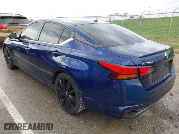 2019 Nissan Altima 2.5 SR with VIN 1N4BL4CV0KC179789, listed as a IAAI auction lot 41989401 with 82,028 mi miles. Bid and sale history available at carsss.com. Image 3.
