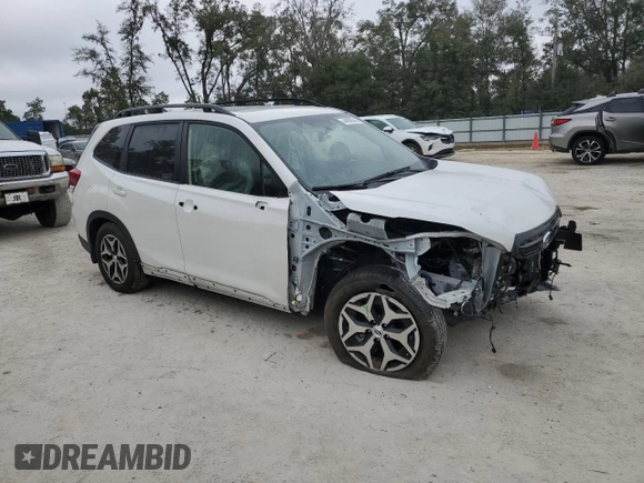 2024 Subaru Forester Premium with VIN JF2SKADCXRH515228, listed as a Copart auction lot 44690595 with 10,681 mi miles and Salvage Title. Bid and sale history available at carsss.com. Image 4.