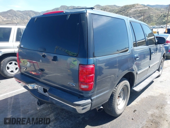2000 Ford Expedition XLT with VIN 1FMRU1561YLB33693, listed as a IAAI auction lot 41840412 with 1 mi miles. Bid and sale history available at carsss.com. Image 4.