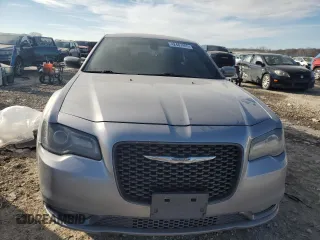 2016 Chrysler 300 S Alloy Edition z VIN 2C3CCAGG7GH182948, wystawiony jako Copart lot #42487445 z przebiegiem 102 451 mil mil oraz Szkoda całkowita • Salvage title. Historia ofert i sprzedaży dostępna na DreamBid. Obrazek 5.