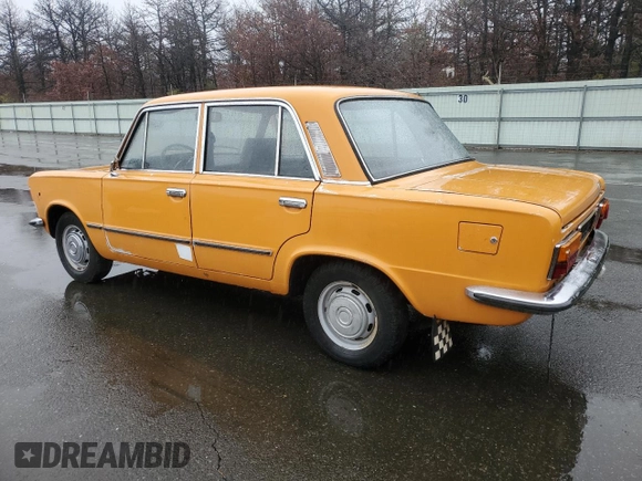 1984 FIAT 124 Spider z VIN SUP115CC602154116, wystawiony jako Copart lot #82469494 z przebiegiem 3 613 mil mil oraz Szkoda całkowita • Salvage title. Historia ofert i sprzedaży dostępna na DreamBid. Obrazek 2.