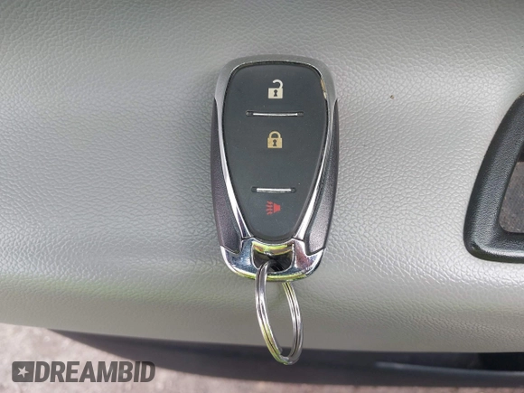 2021 Chevrolet Equinox LT z VIN 3GNAXUEV3MS133823, wystawiony jako IAAI lot #41826494 z przebiegiem 102 361 mil mil oraz . Historia ofert i sprzedaży dostępna na DreamBid. Obrazek 11.