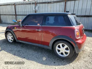 2008 MINI Hardtop with VIN WMWMF335X8TT68198, listed as a Copart auction lot 52207965 with 97,258 mi miles and Clean Title. Bid and sale history available at DreamBid. Image 2.