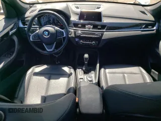 2019 BMW X1 xDrive28i with VIN WBXHT3C51K3H35953, listed as a Copart auction lot 54751675 with 54,802 mi miles and Salvage title. Bid and sale history available at DreamBid. Image 8.