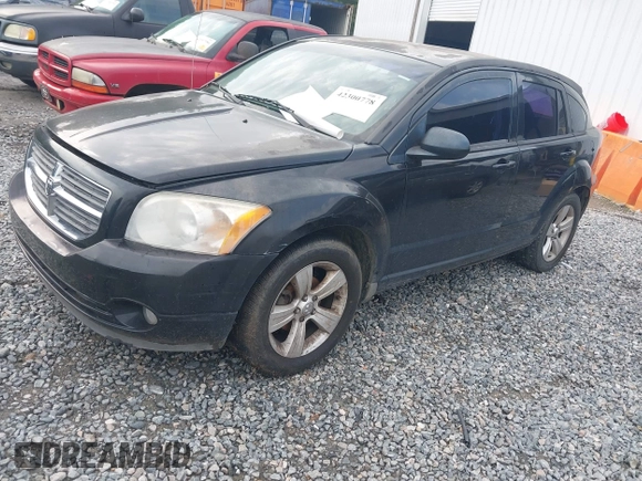 2011 Dodge Caliber Mainstreet z VIN 1B3CB3HAXBD113487, wystawiony jako IAAI lot #42300778 z przebiegiem 139 014 mil mil oraz . Historia ofert i sprzedaży dostępna na DreamBid. Obrazek 2.