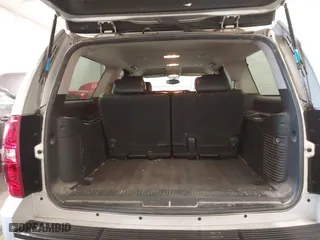 2010 Chevrolet Suburban LT with VIN 1GNUKJE37AR236296, listed as a IAAI auction lot 41654842 with 259,914 mi miles. Bid and sale history available at carsss.com. Image 17.