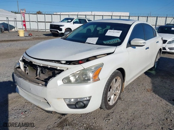 2015 Nissan Altima 2.5 S with VIN 1N4AL3AP5FN900824, listed as a IAAI auction lot 41143268 with 205,345 mi miles. Bid and sale history available at carsss.com. Image 6.