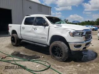 2021 Ram 1500 Laramie z VIN 1C6SRFJTXMN719184, wystawiony jako Copart lot #57024995 z przebiegiem 70 194 mil mil oraz Nie do naprawy • Non repairable. Historia ofert i sprzedaży dostępna na DreamBid. Obrazek 4.