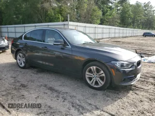 2018 BMW 3 Series 330i xDrive with VIN WBA8D9G55JNU71401, listed as a Copart auction lot 60206935 with Not provided miles and Clean title. Bid and sale history available at DreamBid. Image 4.