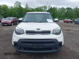 2019 Kia Soul z VIN KNDJN2A20K7656081, wystawiony jako IAAI lot #42272939 z przebiegiem 140 223 mil mil oraz . Historia ofert i sprzedaży dostępna na DreamBid. Obrazek 12.