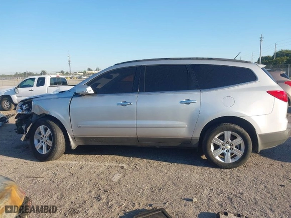 2010 Chevrolet Traverse LT w/1LT with VIN 1GNLRFED8AS124001, listed as a IAAI auction lot 41784279 with 193,680 mi miles. Bid and sale history available at carsss.com. Image 14.