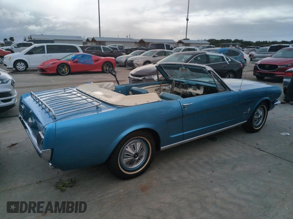 1966 Ford Mustang z VIN 6R08T191465, wystawiony jako Copart lot #74263644 z przebiegiem 54 288 mil mil oraz Szkody całkowita. Historia ofert i sprzedaży dostępna na DreamBid. Obrazek 3.