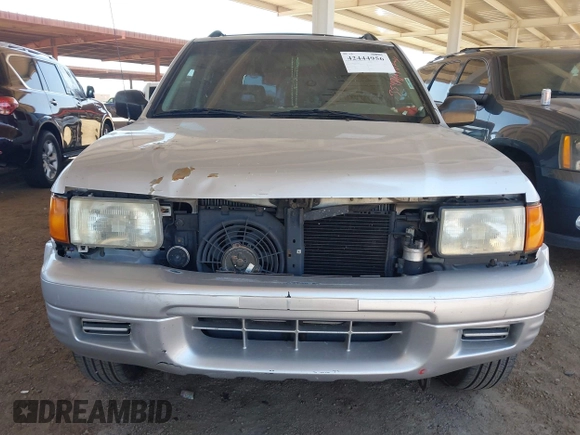 1999 Isuzu Rodeo S with VIN 4S2CM58W9X4354789, listed as a IAAI auction lot 42444956 with Not provided miles and . Bid and sale history available at DreamBid. Image 6.