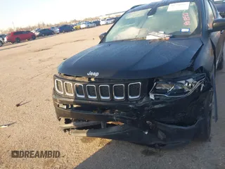 2020 Jeep Compass Altitude z VIN 3C4NJCBB8LT133924, wystawiony jako IAAI lot #41750958 z przebiegiem Nie podano mil oraz . Historia ofert i sprzedaży dostępna na DreamBid. Obrazek 10.