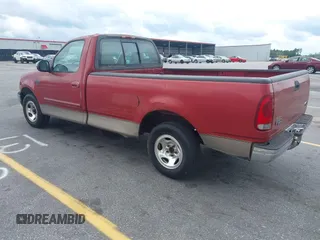 2001 Ford F-150 XL z VIN 1FTRF17W51NA25762, wystawiony jako IAAI lot #42401453 z przebiegiem 20 mil mil oraz . Historia ofert i sprzedaży dostępna na DreamBid. Obrazek 3.