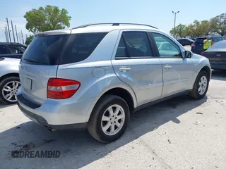 2007 Mercedes-Benz M 350 with VIN 4JGBB86E37A232998, listed as a IAAI auction lot 41750068 with 150,124 mi miles and . Bid and sale history available at DreamBid. Image 4.
