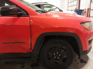 2018 Jeep Compass Sport z VIN 3C4NJDAB3JT402254, wystawiony jako IAAI lot #41830273 z przebiegiem 73 274 mil mil oraz . Historia ofert i sprzedaży dostępna na DreamBid. Obrazek 12.