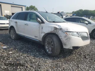 2015 Lincoln MKX z VIN 2LMDJ8JK7FBL34725, wystawiony jako Copart lot #60255785 z przebiegiem 97 496 mil mil oraz Czysty tytuł • Clean title. Historia ofert i sprzedaży dostępna na DreamBid. Obrazek 4.