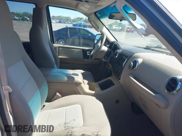 2005 Ford Expedition Special Service with VIN 1FMPU16525LB02834, listed as a IAAI auction lot 42054876 with 105,577 mi miles and . Bid and sale history available at DreamBid. Image 5.