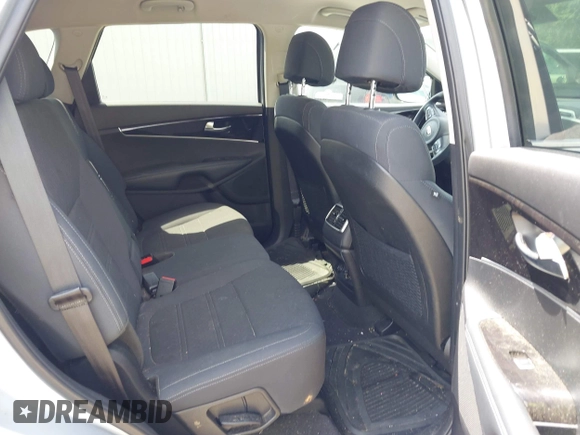 2017 Kia Sorento LX with VIN 5XYPG4A34HG265018, listed as a IAAI auction lot 42165365 with Not Provided miles. Bid and sale history available at carsss.com. Image 8.